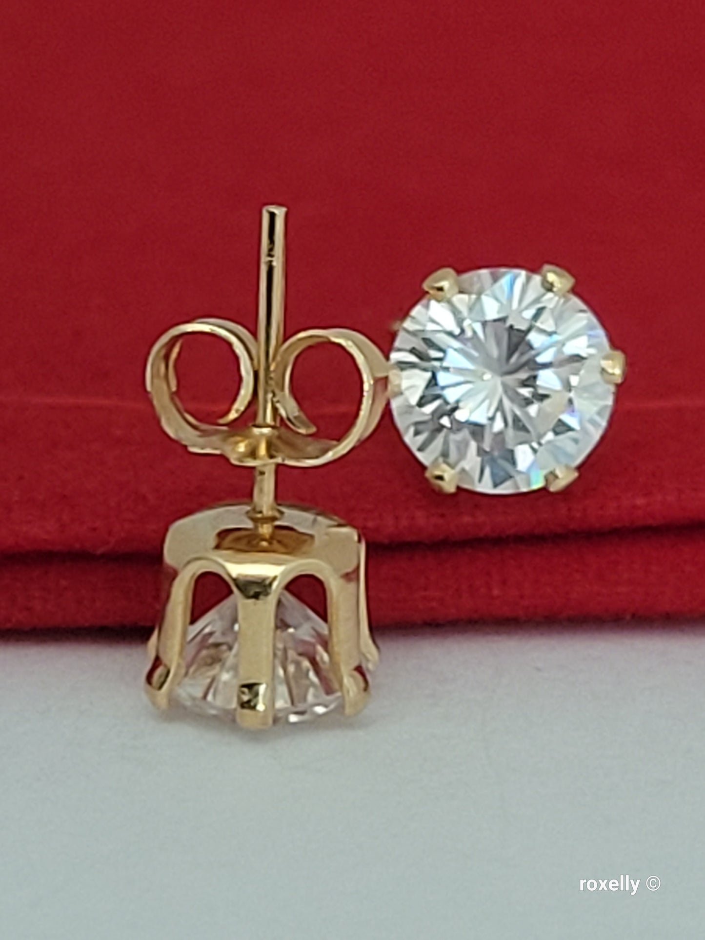 ❤️14k Beautiful Solid Yellow Gold Cubic Zirconia Solitaire Stud Earrings!