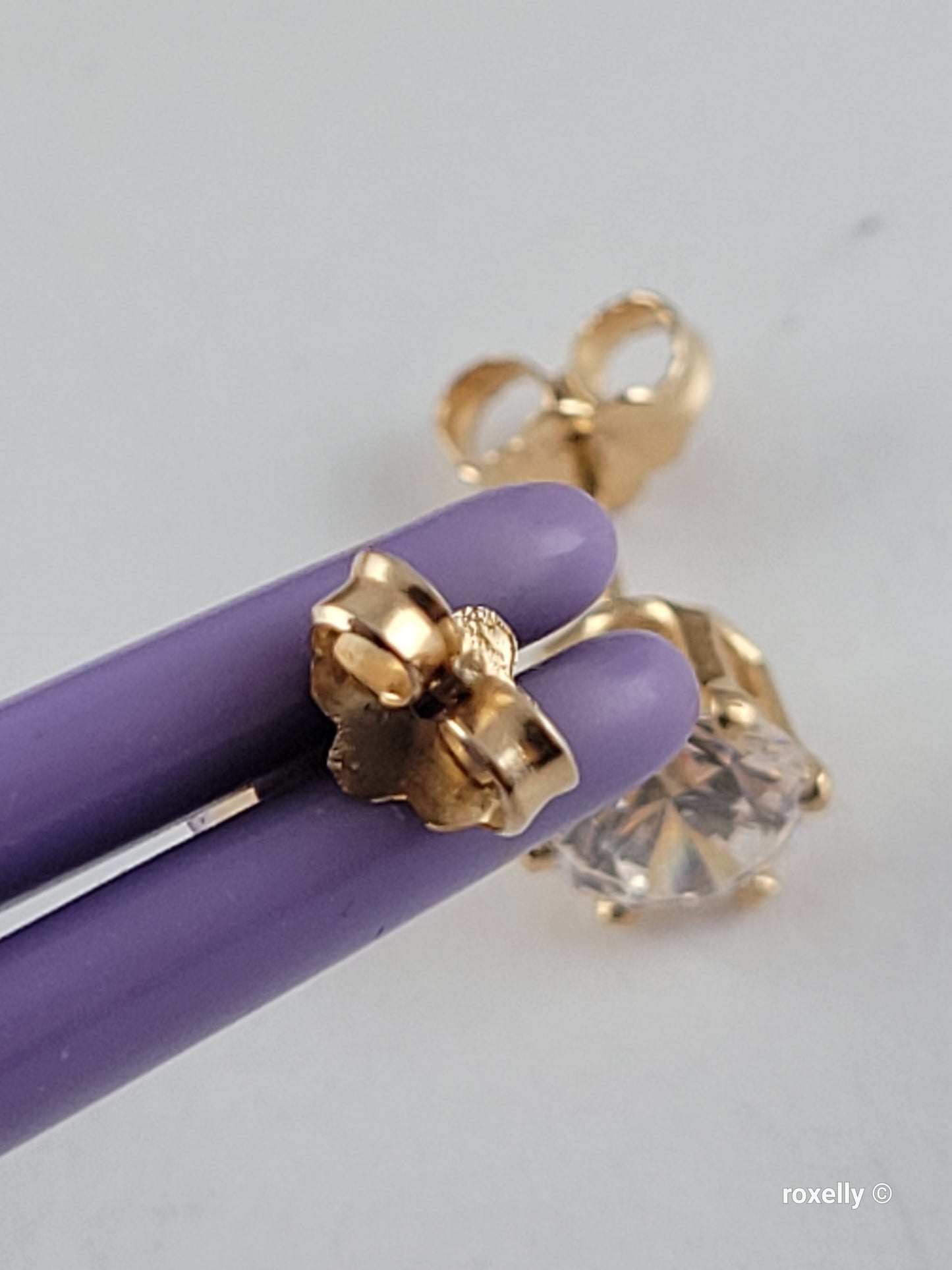 ❤️14k Beautiful Solid Yellow Gold Cubic Zirconia Solitaire Stud Earrings!