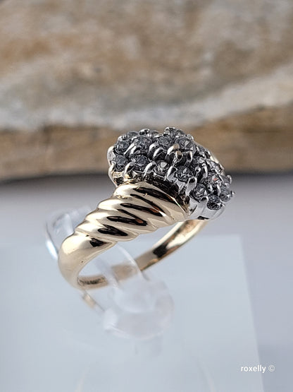 ❤️10k Size 6.75 Beautiful Solid Yellow Gold Cubic Zirconia Pattern Ring!