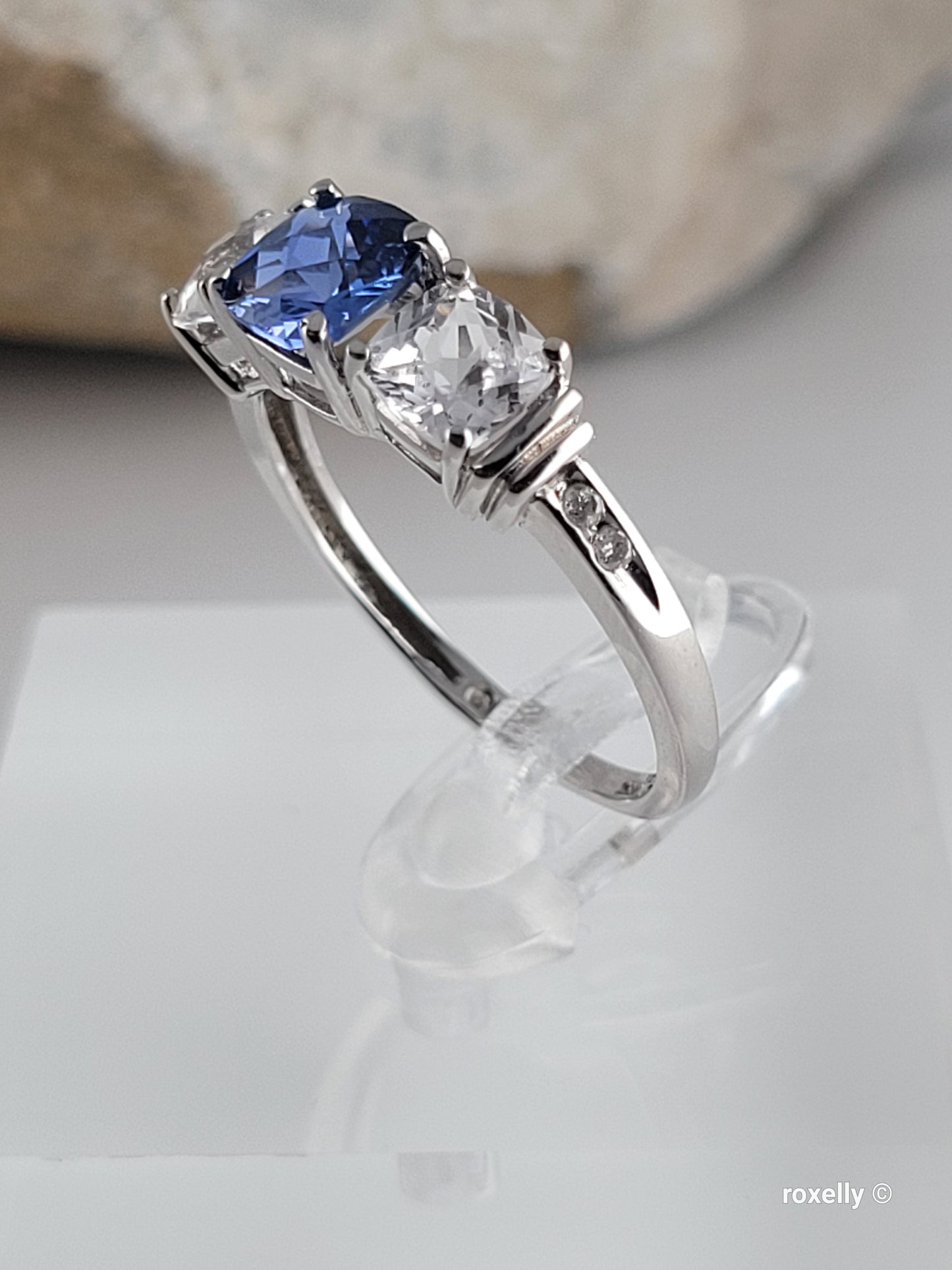 ❤️10k Size 8 Fancy Solid White Gold Sapphire and White Topaz Ring!