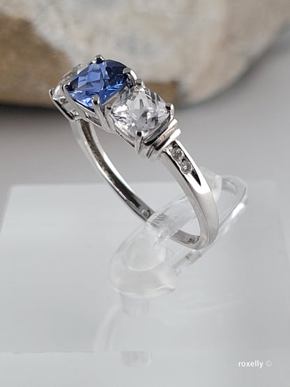 ❤️10k Size 8 Fancy Solid White Gold Sapphire and White Topaz Ring!