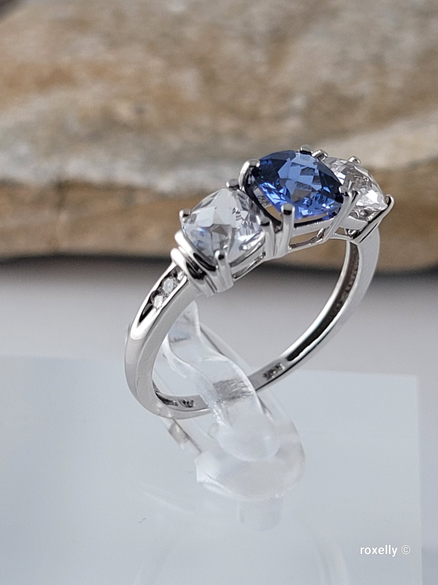 ❤️10k Size 8 Fancy Solid White Gold Sapphire and White Topaz Ring!