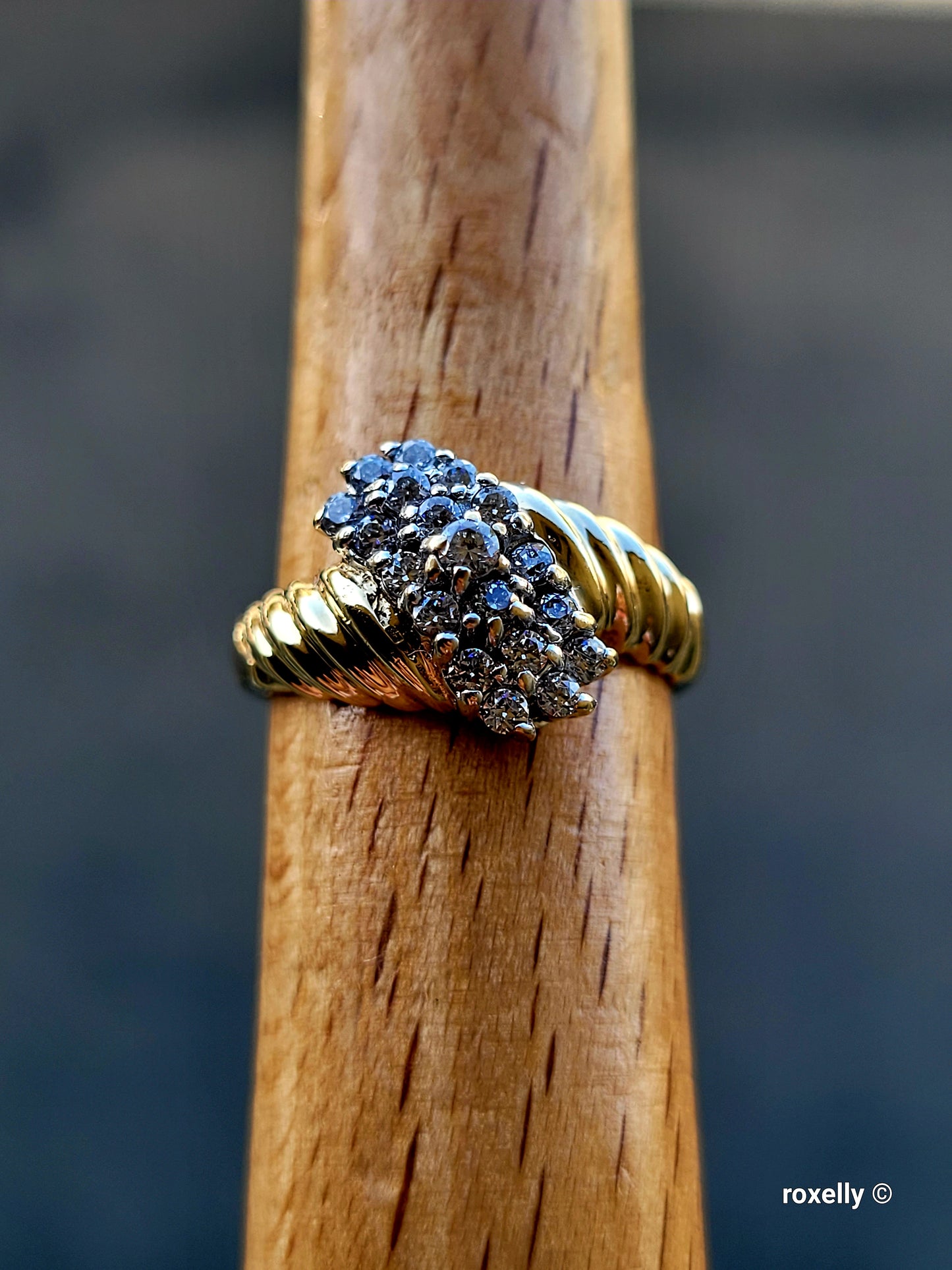 ❤️10k Size 6.75 Beautiful Solid Yellow Gold Cubic Zirconia Pattern Ring!