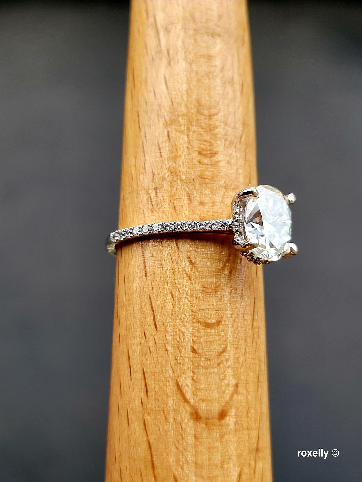 ❤️14k Size 8.5 Precious Solid White Gold Moissanite and Quartz Ring!