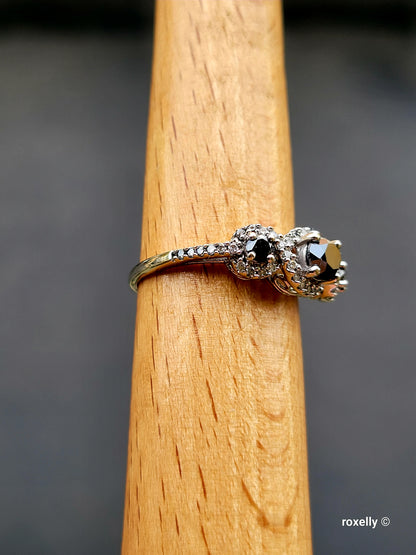 ❤️10k Size 7.75 Gorgeous Solid White Gold Black and White Diamond Ring!