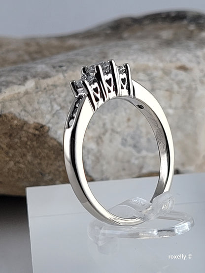 ❤️14k Size 7.25 Precious Solid White Gold Genuine Diamond Ring!