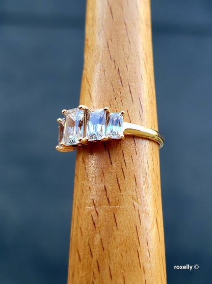 ❤️14k Size 7 Amazing Solid Yellow Gold Cubic Zirconia Ring!