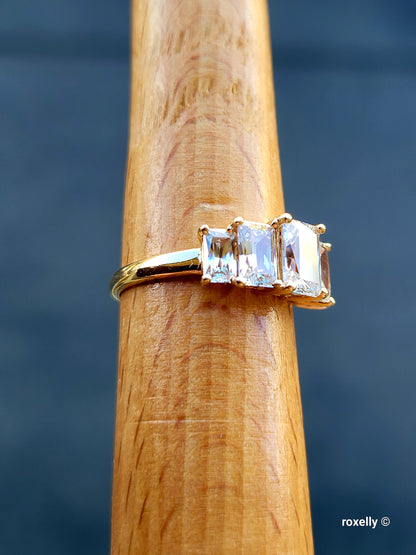 ❤️14k Size 7 Amazing Solid Yellow Gold Cubic Zirconia Ring!