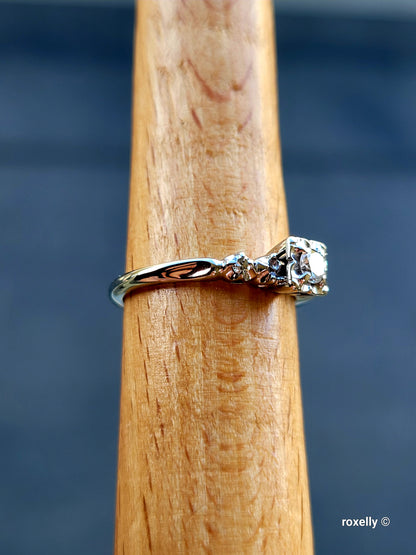 ❤️18k Size 6.75 Gorgeous Solid White Gold Genuine Diamond Art-Deco Ring!