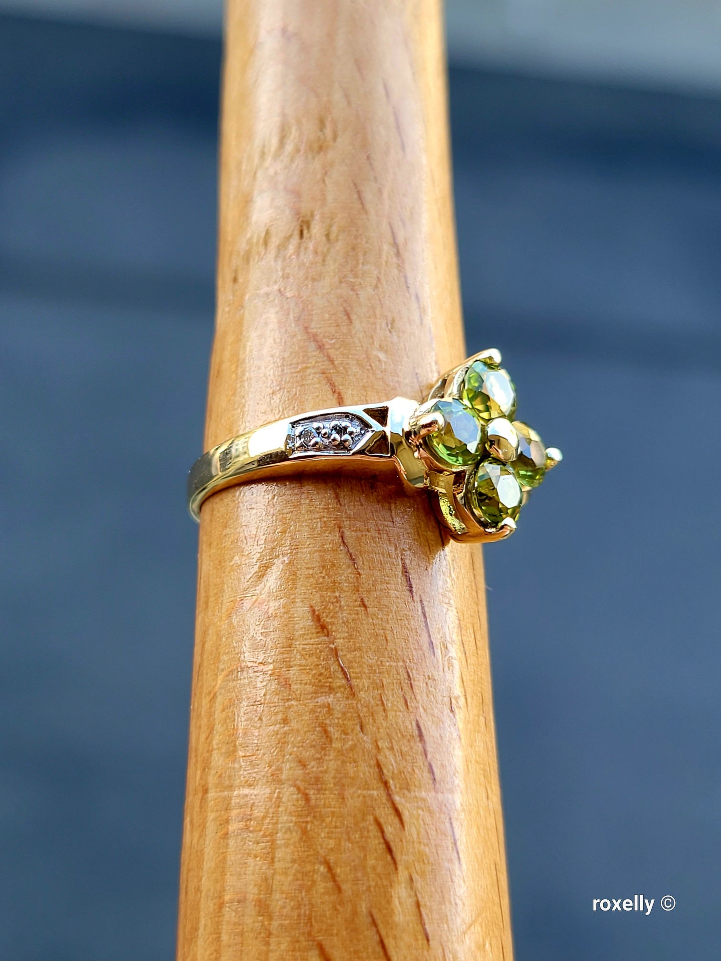 ❤️10k Size 6.5 Precious Solid Yellow Gold Peridot and Diamond Ring!