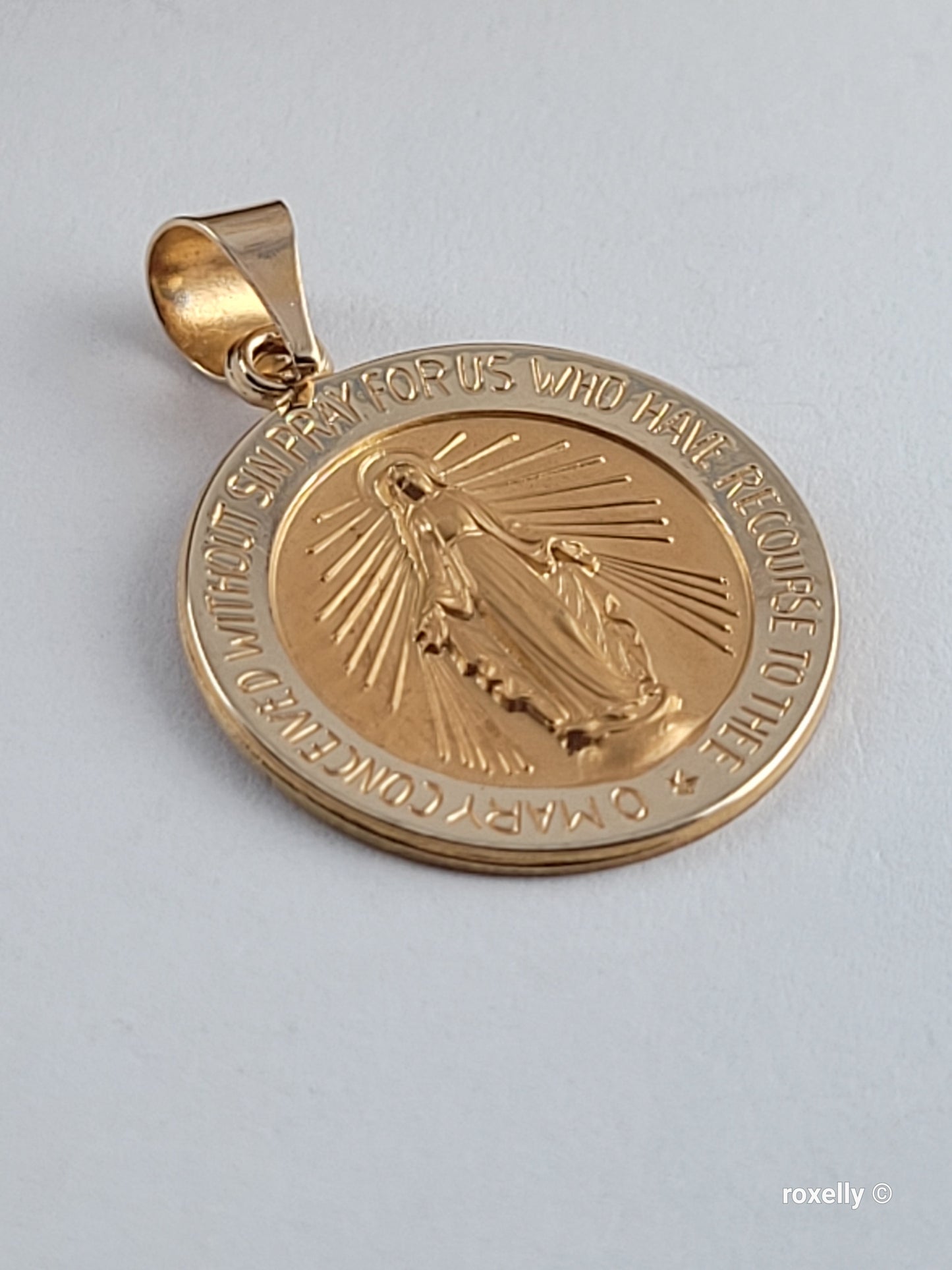❤️14k Precious Solid Yellow Gold Religious Blessed Mother Mary Medal!
