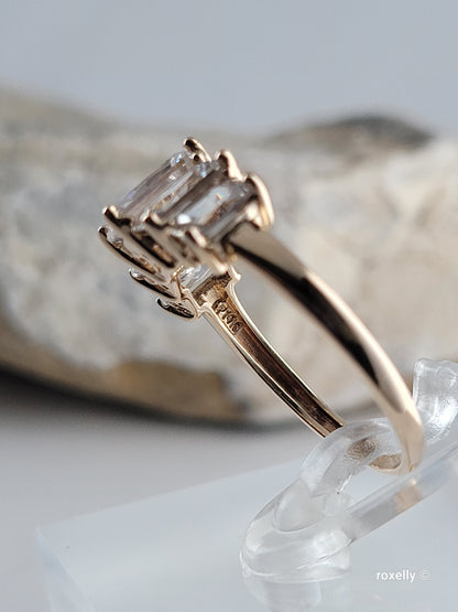 ❤️14k Size 7 Amazing Solid Yellow Gold Cubic Zirconia Ring!