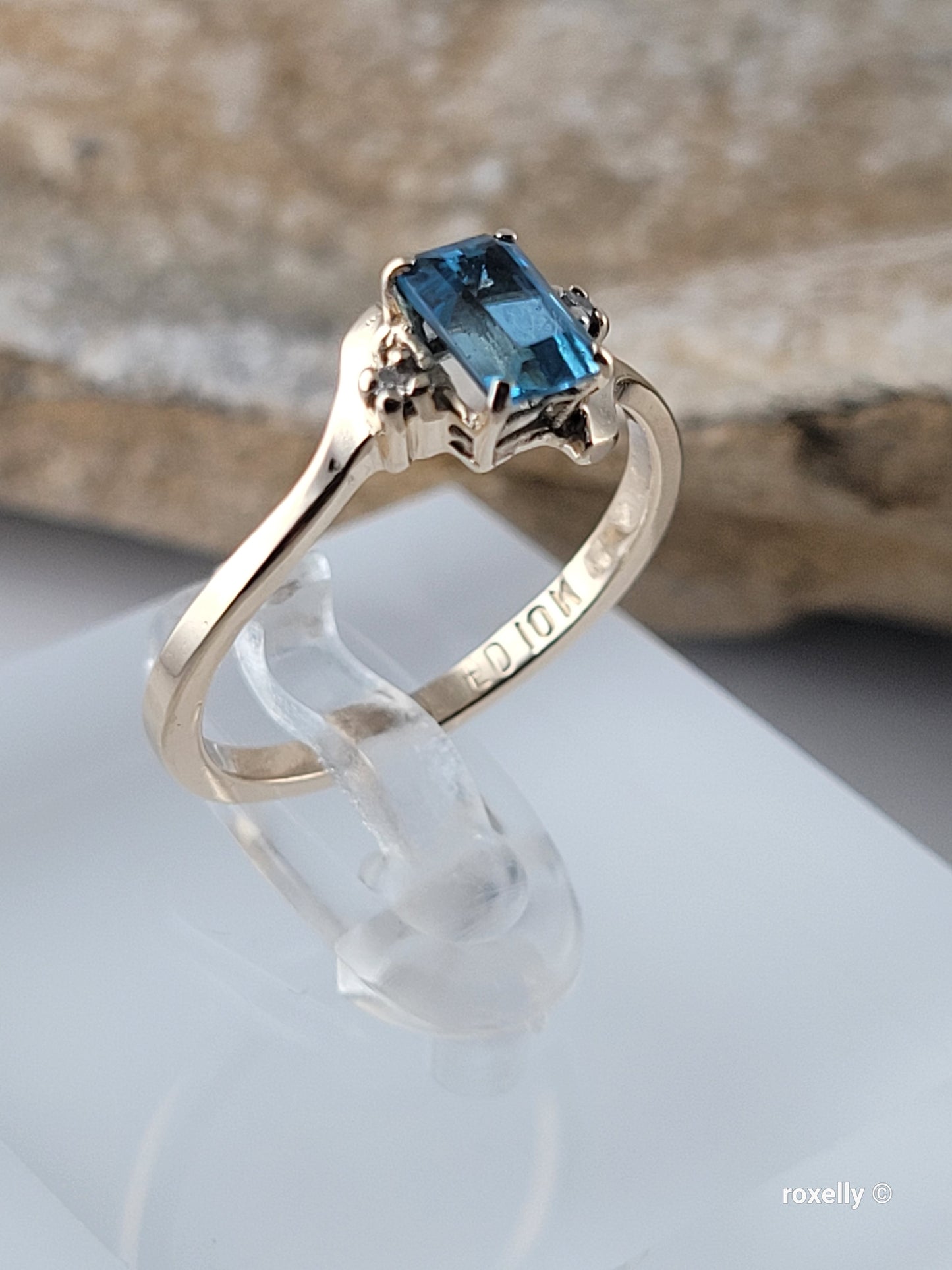 ❤️10k Size 6.25 Precious Solid Yellow Gold Blue Topaz and Diamond Ring!