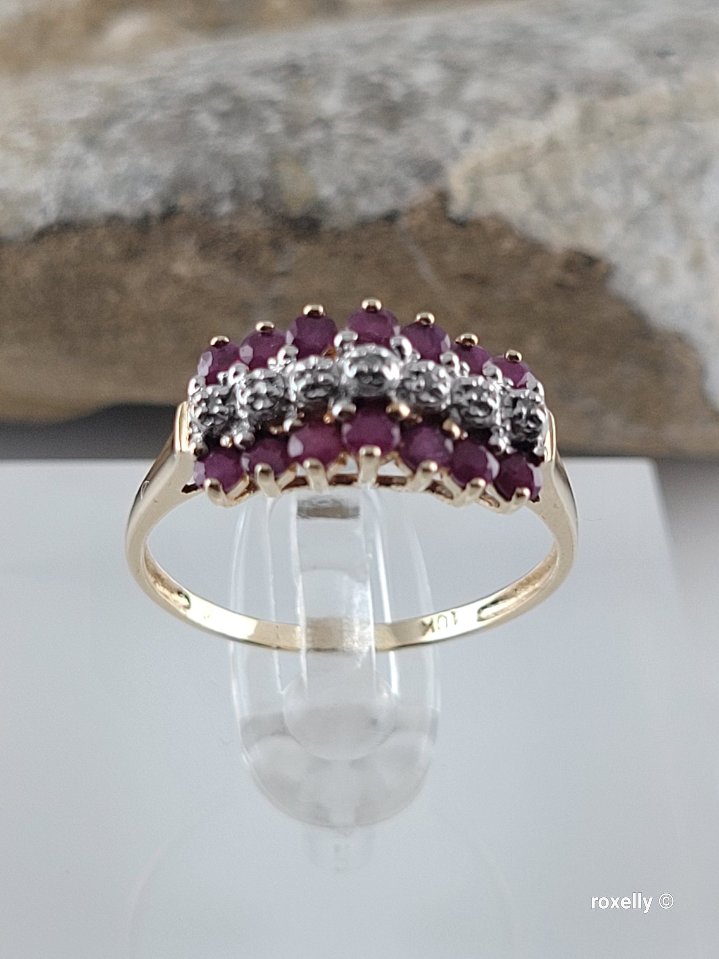 ❤️10k Size 7.5 Beautiful Solid Yellow Gold Ruby and Genuine Diamond Ring!