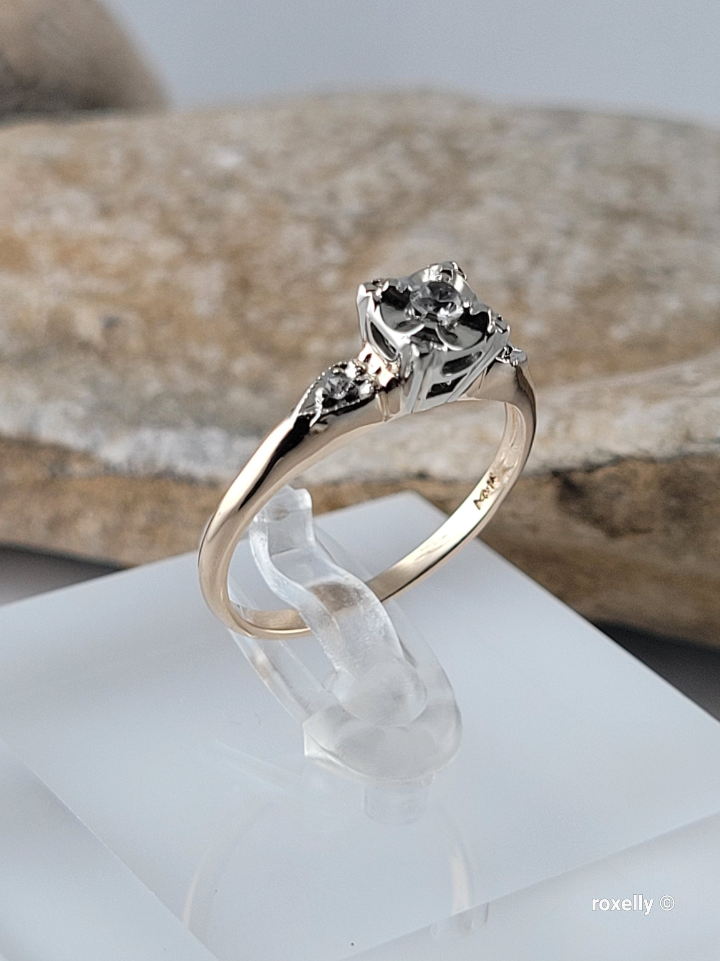 ❤️14k Size 6.75 Precious Solid Yellow and White Gold Diamond Art-Deco Ring!