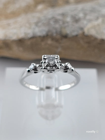 ❤️18k Size 6.75 Gorgeous Solid White Gold Genuine Diamond Art-Deco Ring!