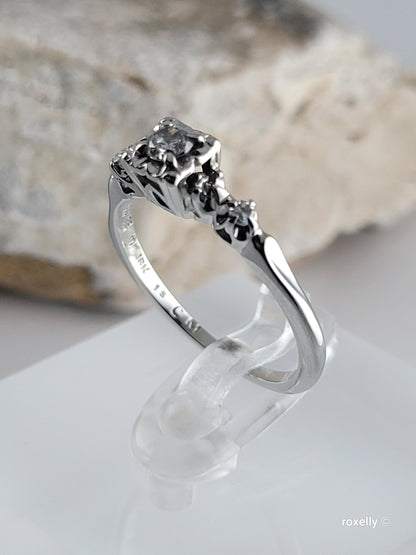 ❤️18k Size 6.75 Gorgeous Solid White Gold Genuine Diamond Art-Deco Ring!