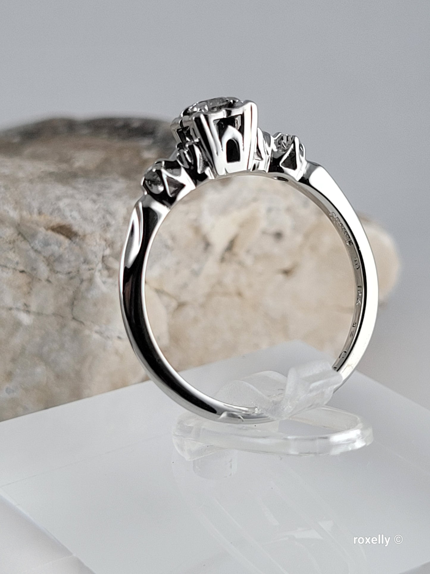 ❤️18k Size 6.75 Gorgeous Solid White Gold Genuine Diamond Art-Deco Ring!