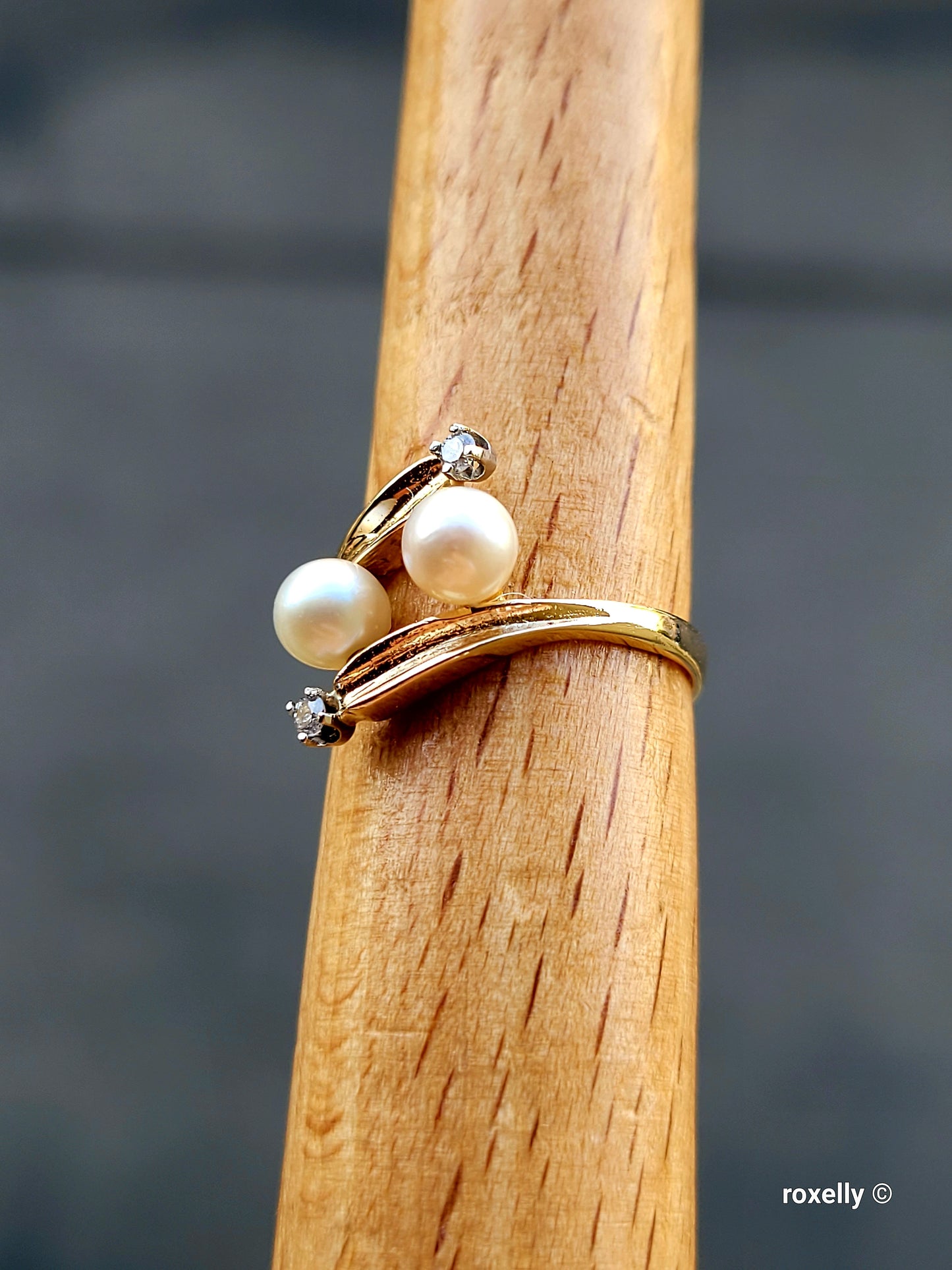 ❤️14k Size 5 Beautiful Solid Yellow Gold Fresh-Water Pearl and Diamonds Ring!