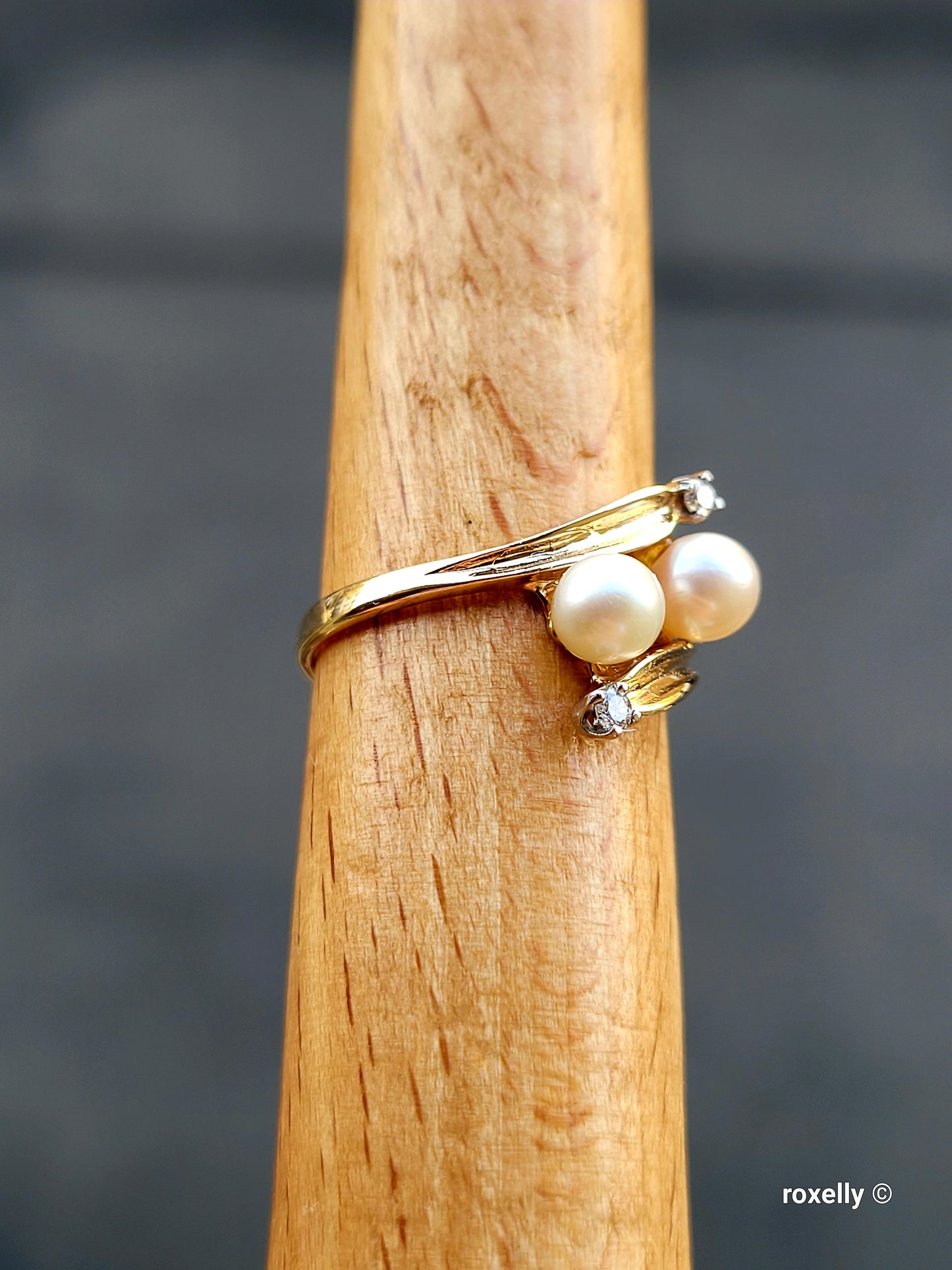 ❤️14k Size 5 Beautiful Solid Yellow Gold Fresh-Water Pearl and Diamonds Ring!