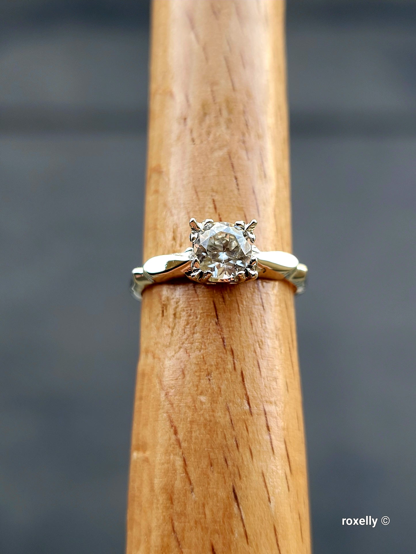 ❤️14k Size 4.5 Beautiful Solid White Gold Topaz Gemstone Ring!