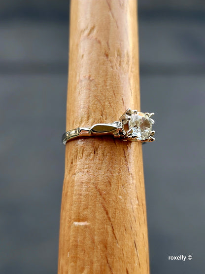 ❤️14k Size 4.5 Beautiful Solid White Gold Topaz Gemstone Ring!