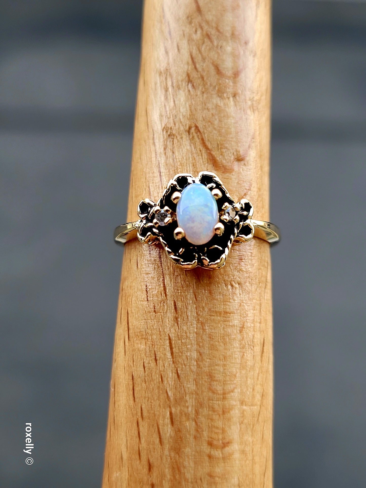 ❤️10k Size 4.75 Beautiful Solid Yellow Gold Fire Opal Ring!