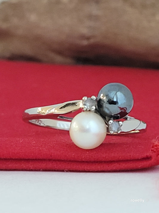 ❤️10k Size 9.25 Beautiful Solid White Gold Fresh-Water Pearl and Hematite Ring!