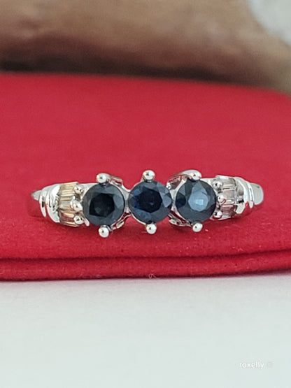 ❤️10k Size 7 Amazing Solid White Gold Dark Sapphire and Genuine Diamonds Ring!