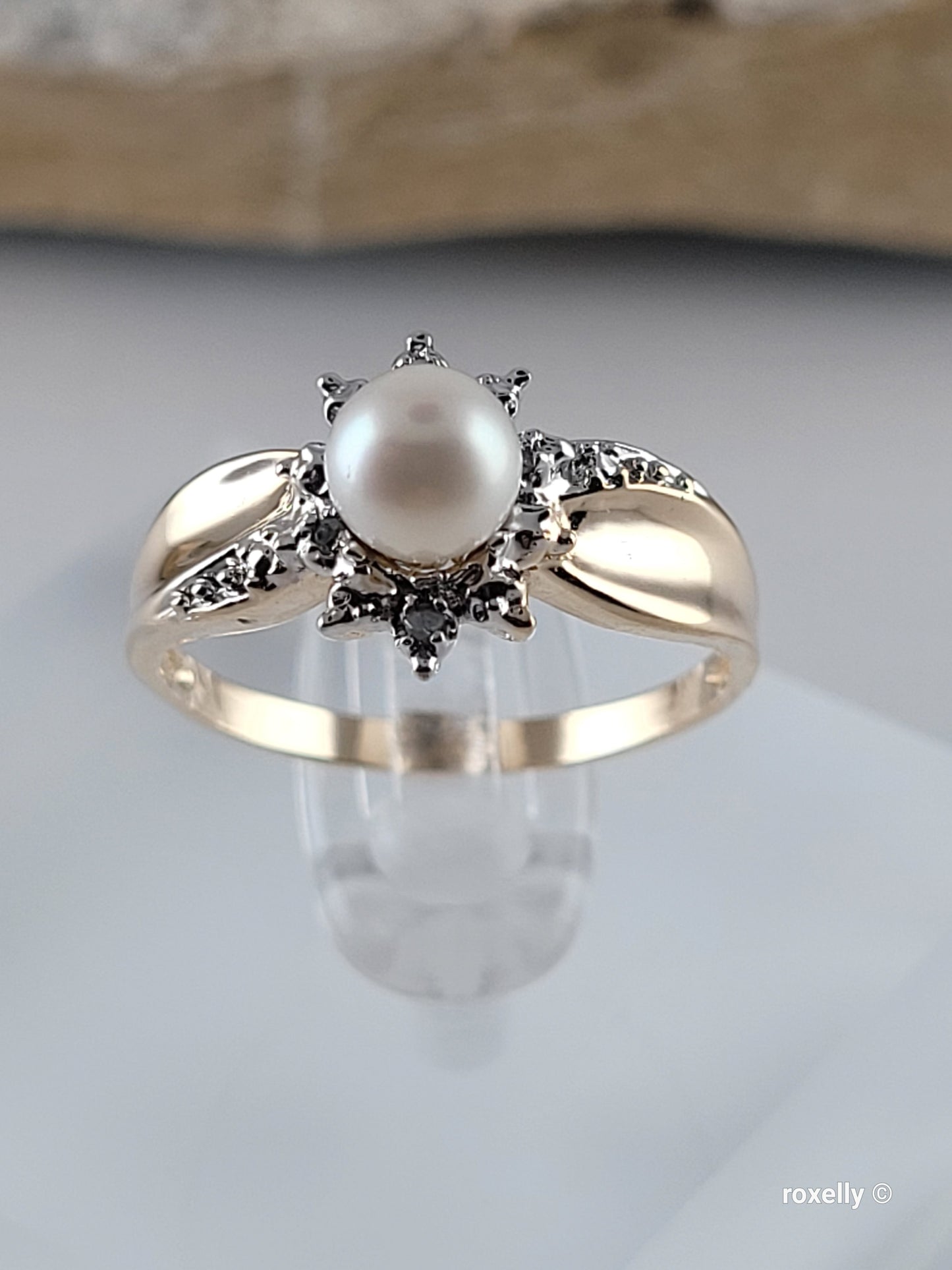 ❤️10k Size 6.75 Fancy Solid Yellow Gold Fresh-Water Pearl and Genuine Diamonds Ring!