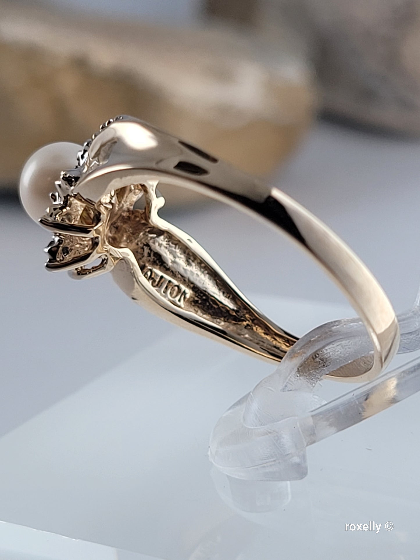 ❤️10k Size 6.75 Fancy Solid Yellow Gold Fresh-Water Pearl and Genuine Diamonds Ring!