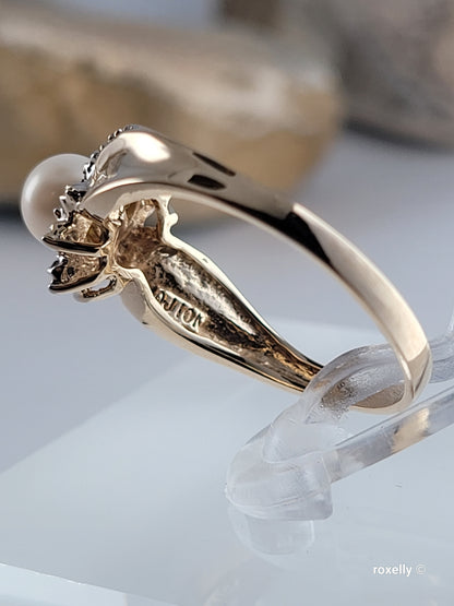 ❤️10k Size 6.75 Fancy Solid Yellow Gold Fresh-Water Pearl and Genuine Diamonds Ring!