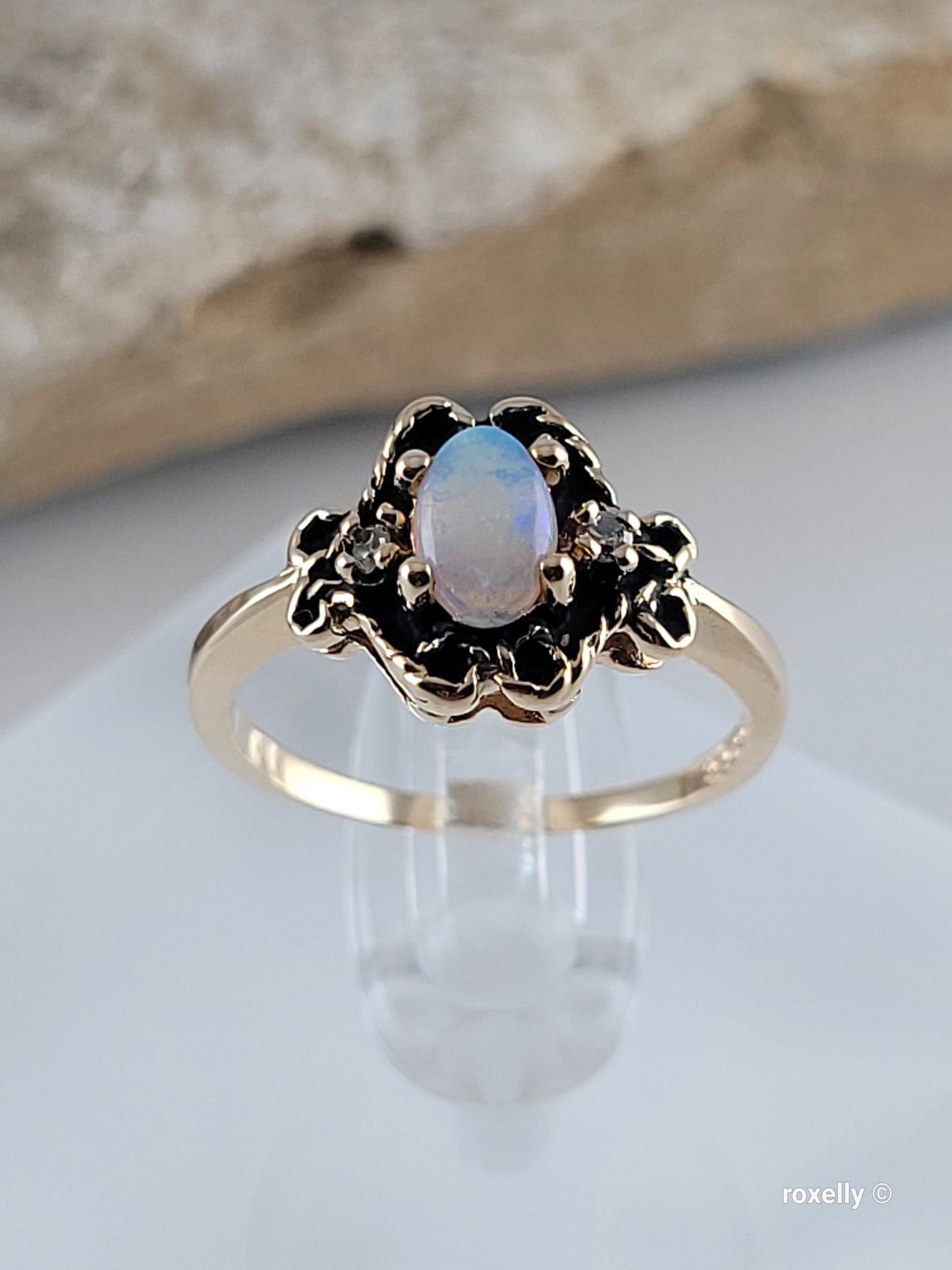 ❤️10k Size 4.75 Beautiful Solid Yellow Gold Fire Opal Ring!