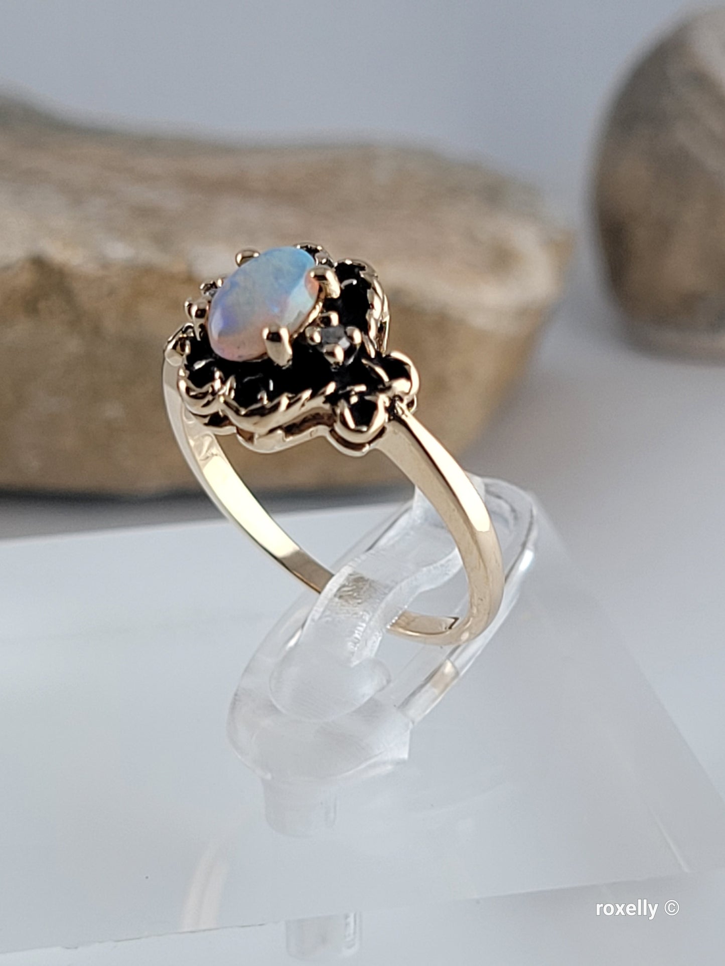 ❤️10k Size 4.75 Beautiful Solid Yellow Gold Fire Opal Ring!