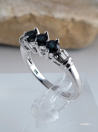 ❤️10k Size 7 Amazing Solid White Gold Dark Sapphire and Genuine Diamonds Ring!