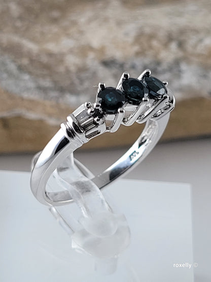 ❤️10k Size 7 Amazing Solid White Gold Dark Sapphire and Genuine Diamonds Ring!