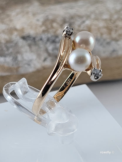 ❤️14k Size 5 Beautiful Solid Yellow Gold Fresh-Water Pearl and Diamonds Ring!