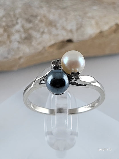 ❤️10k Size 9.25 Beautiful Solid White Gold Fresh-Water Pearl and Hematite Ring!