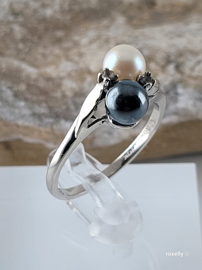 ❤️10k Size 9.25 Beautiful Solid White Gold Fresh-Water Pearl and Hematite Ring!