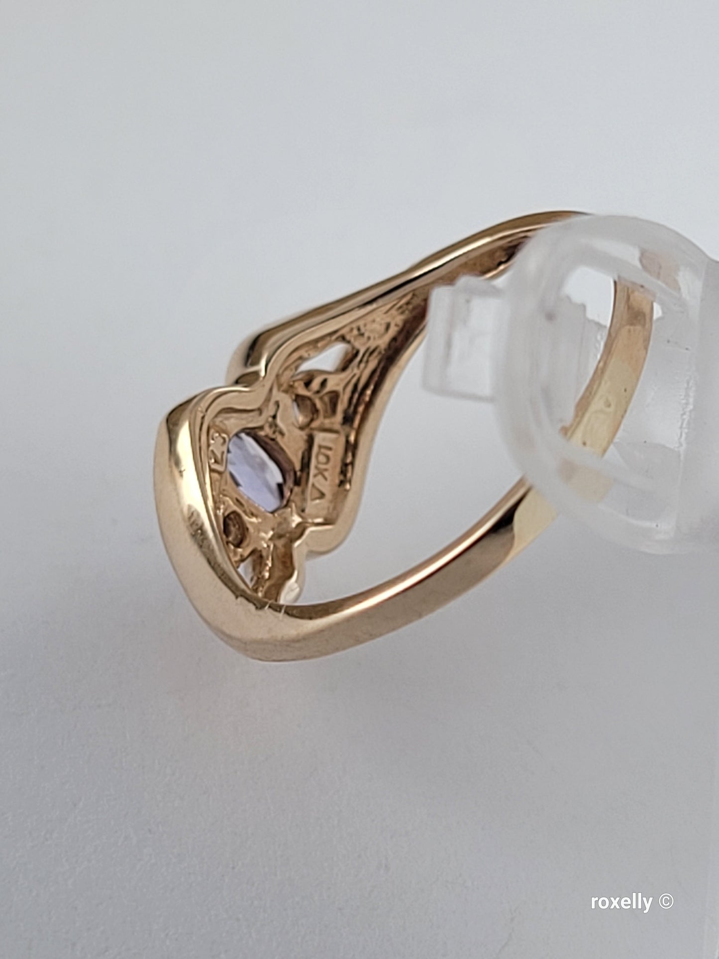 ❤️10k Size 4.5 Lovely Solid Yellow Gold Tanzanite and Cubic Zirconia Ring!