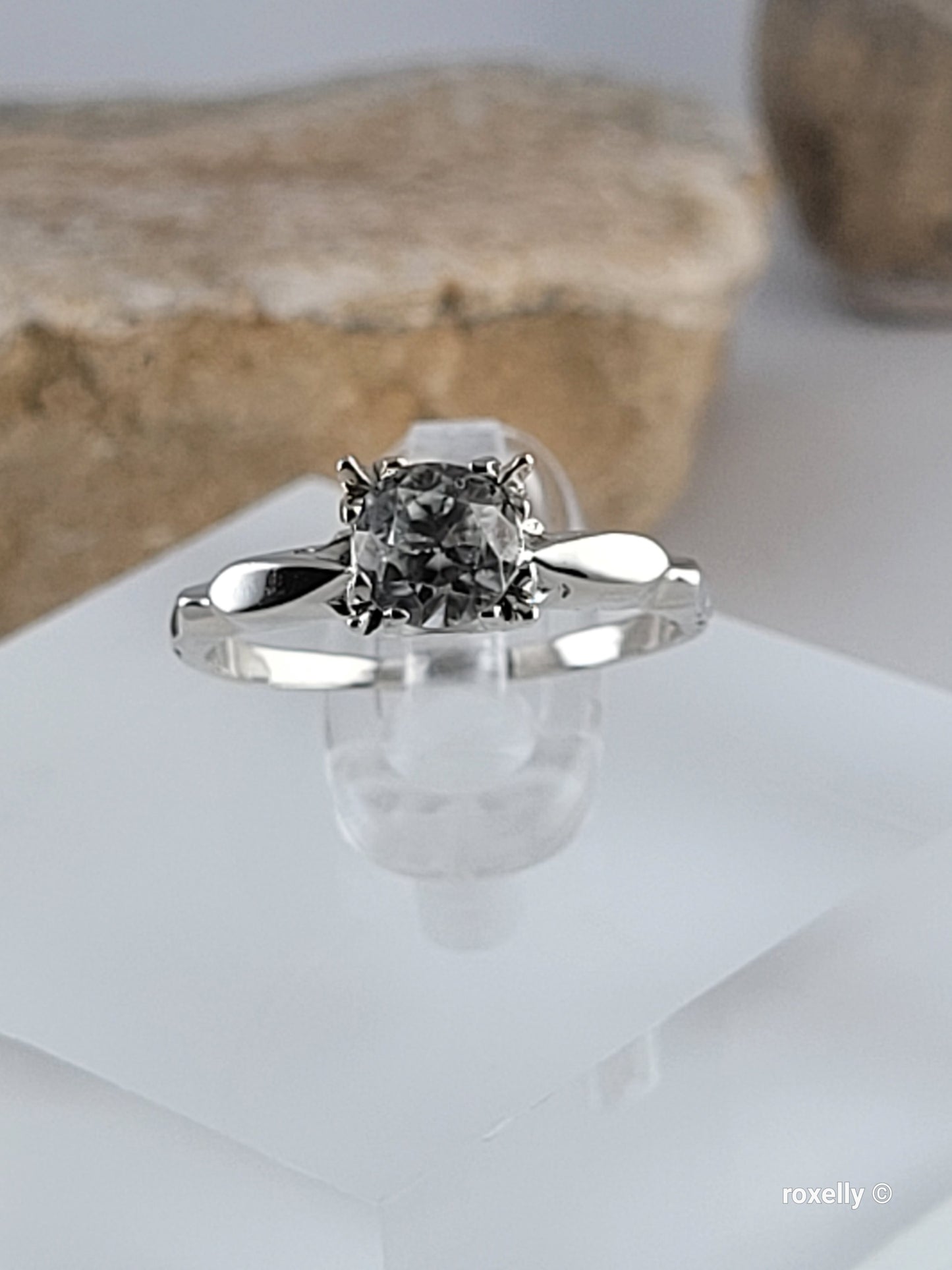 ❤️14k Size 4.5 Beautiful Solid White Gold Topaz Gemstone Ring!