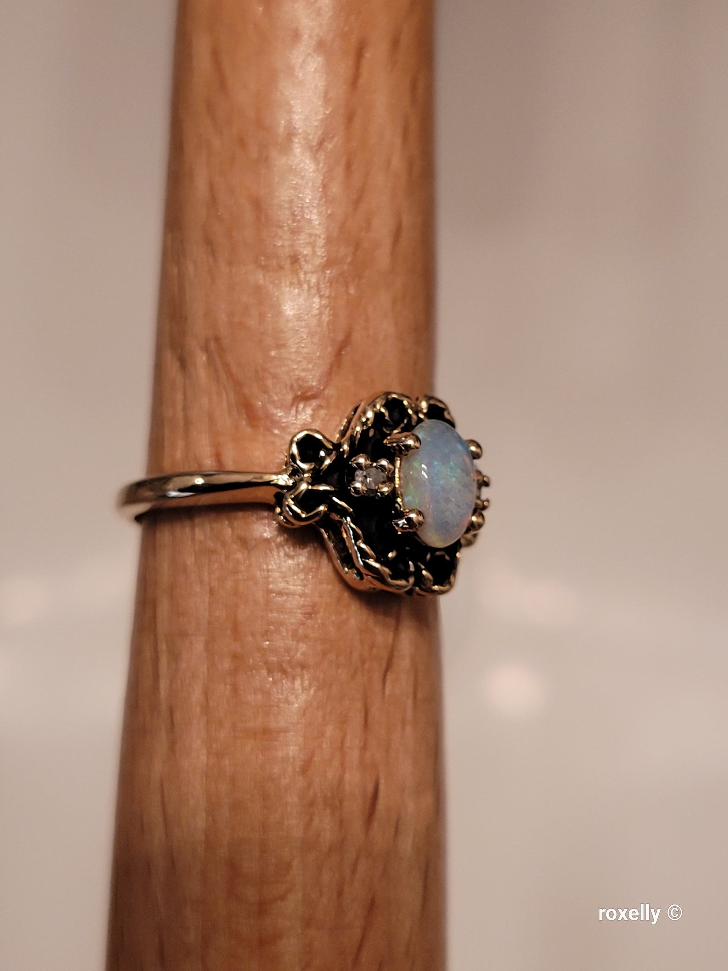 ❤️10k Size 4.75 Beautiful Solid Yellow Gold Fire Opal Ring!