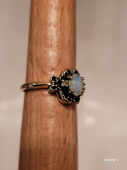 ❤️10k Size 4.75 Beautiful Solid Yellow Gold Fire Opal Ring!