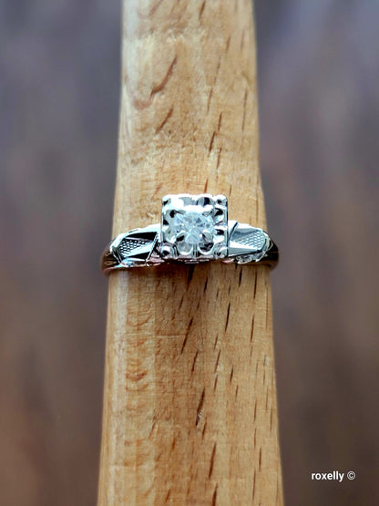 ❤️14k Size 6.25 Fancy Solid Yellow and White Gold Diamond Art-Deco Ring!