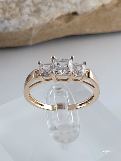 ❤️14k Size 8 Precious Solid Yellow Gold Cubic Zirconia Cocktail Ring!