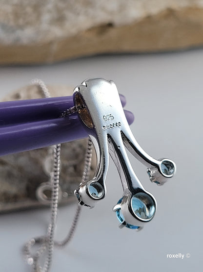 ❤️925 Amazing Sterling Silver Blue Topaz Necklace and Pendant!