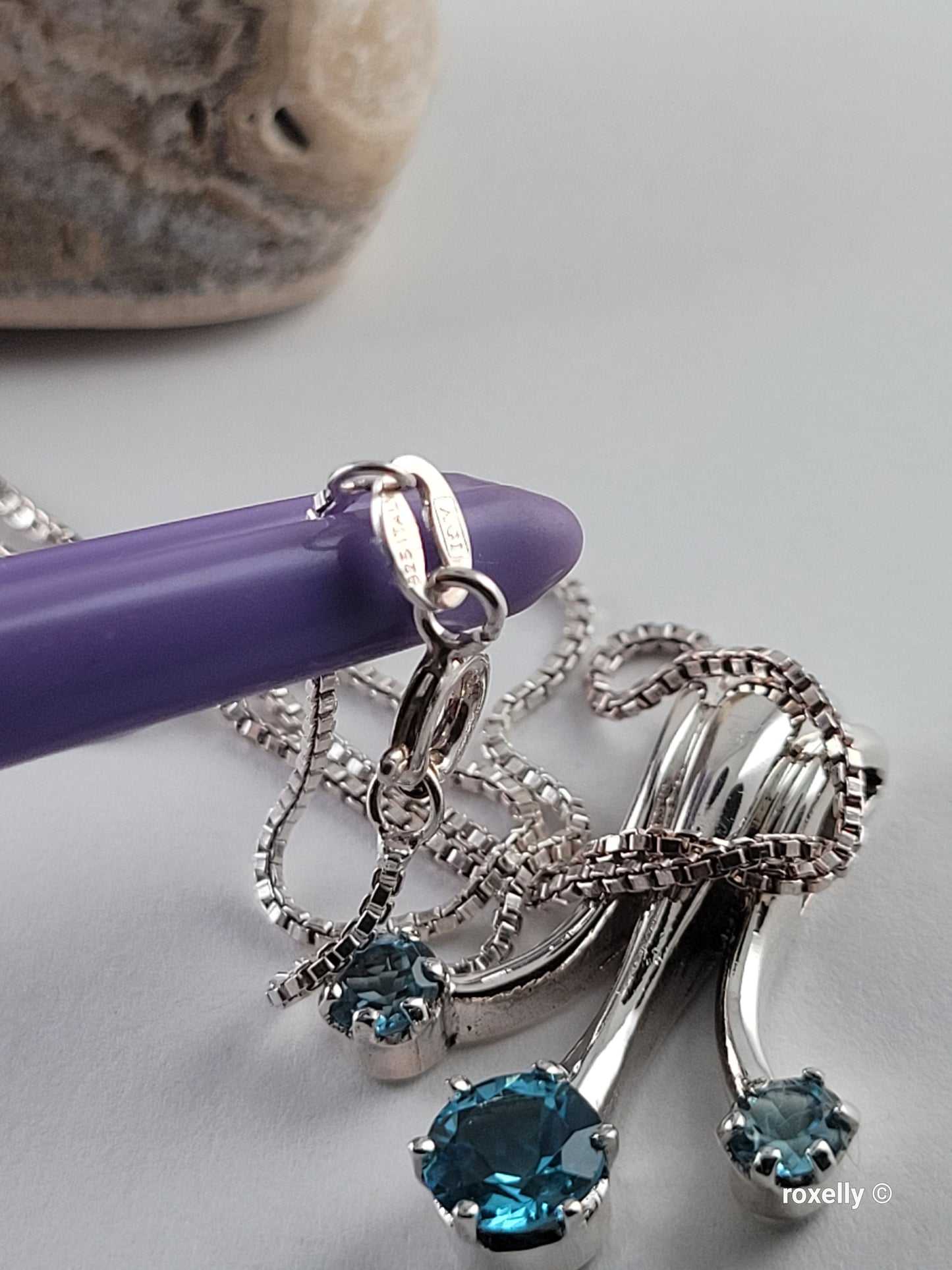 ❤️925 Amazing Sterling Silver Blue Topaz Necklace and Pendant!