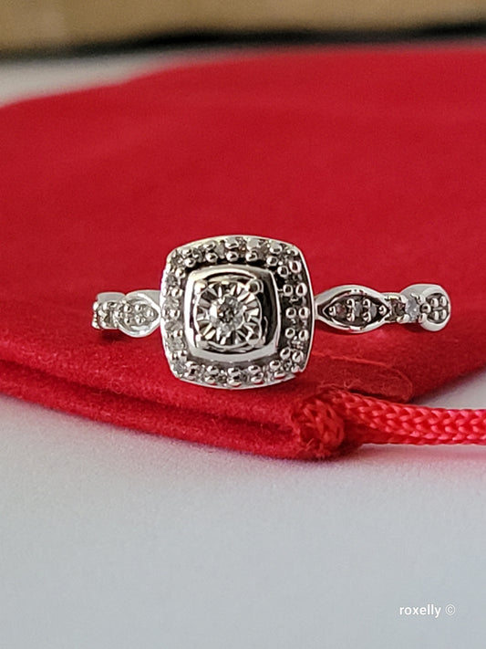 ❤️925 Size 5.5 Beautiful Sterling Silver Genuine Diamonds Ring!