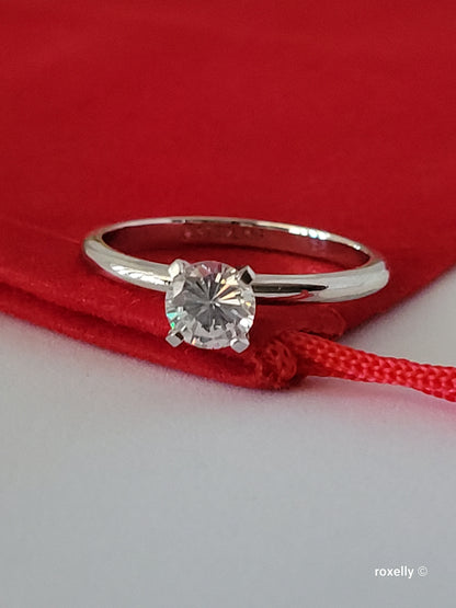 ❤️925 Size 7 Beautiful Sterling Silver Cubic Zirconia Ring!