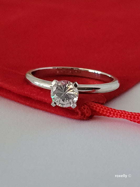 ❤️925 Size 7 Beautiful Sterling Silver Cubic Zirconia Ring!